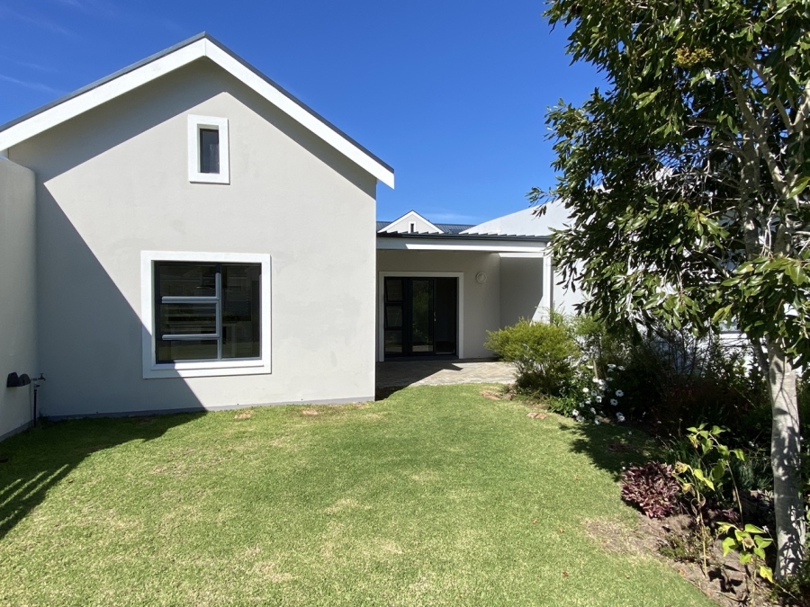 To Let 2 Bedroom Property for Rent in Keurbooms Western Cape